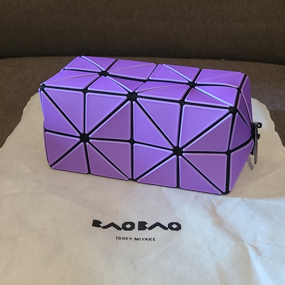 Bao Bao Issey Miyake Lucent Frost Pouch - Purple